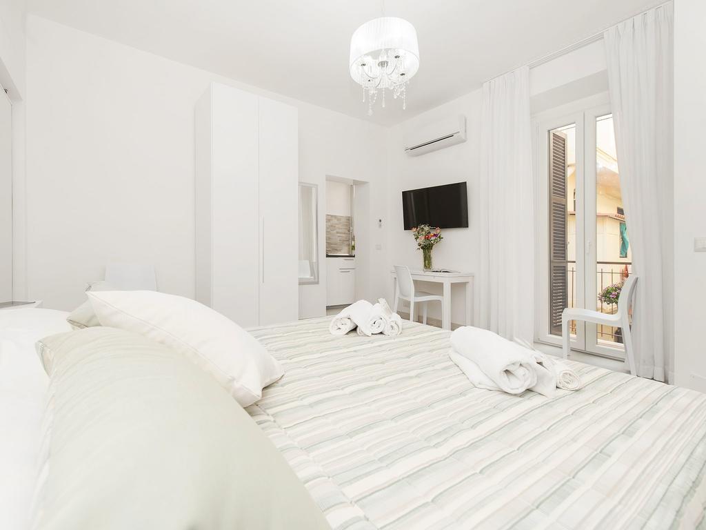 White Flat Termini Apartment Rome Room photo